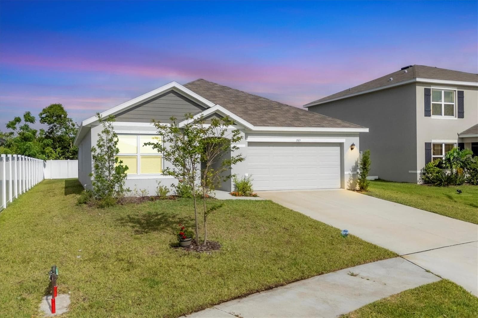 2105 GRAND FLORA TRAIL