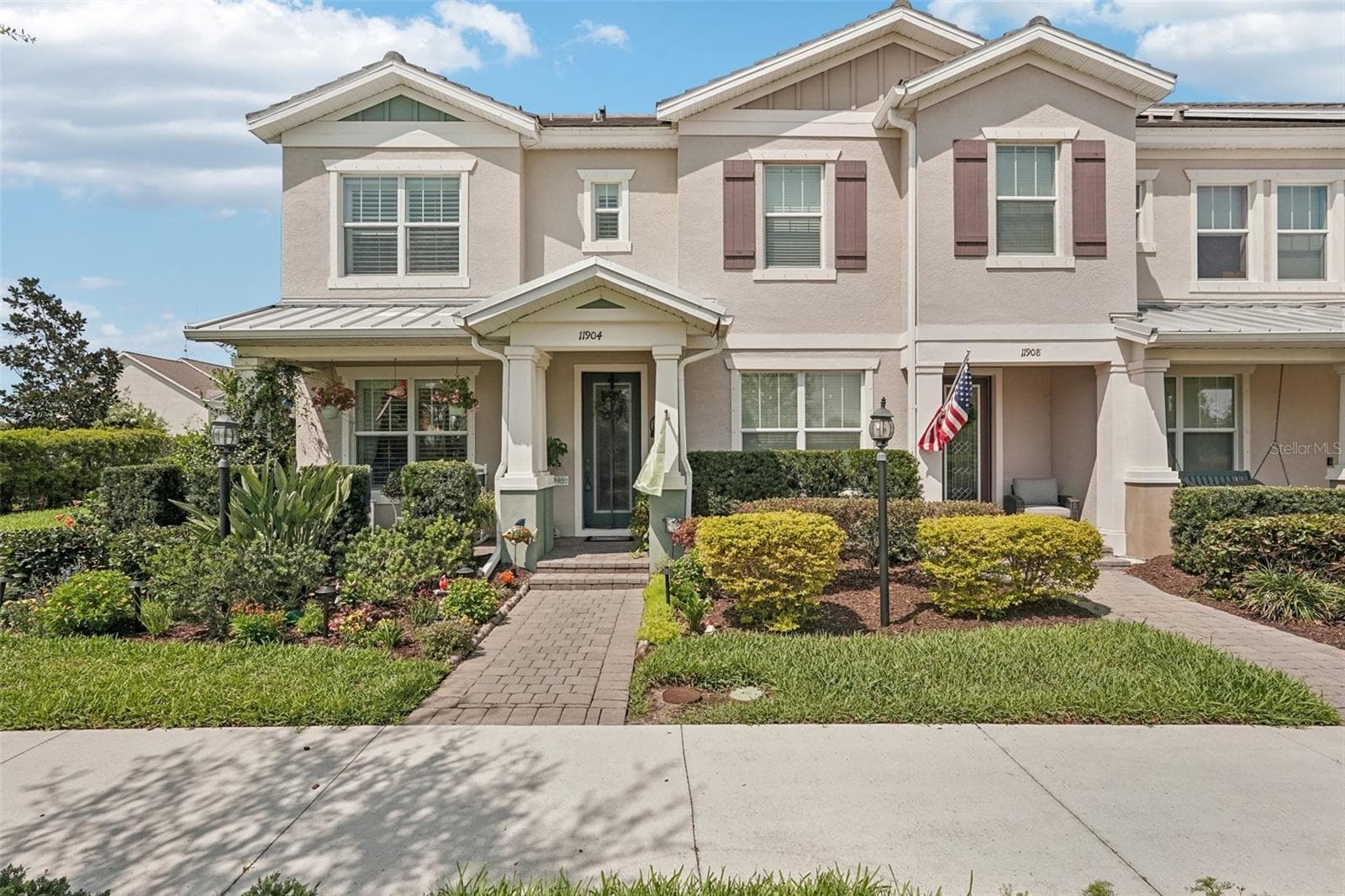 11904 PEBBLE DRIVE
