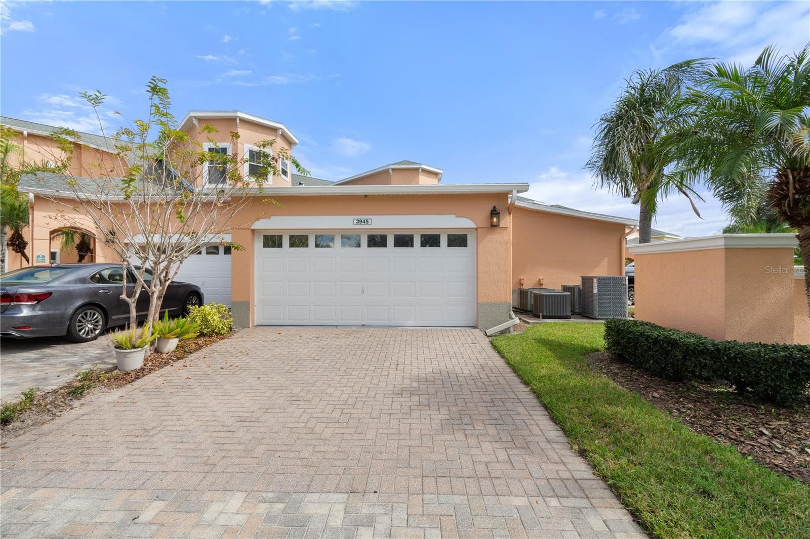 3945 SERENADE LANE