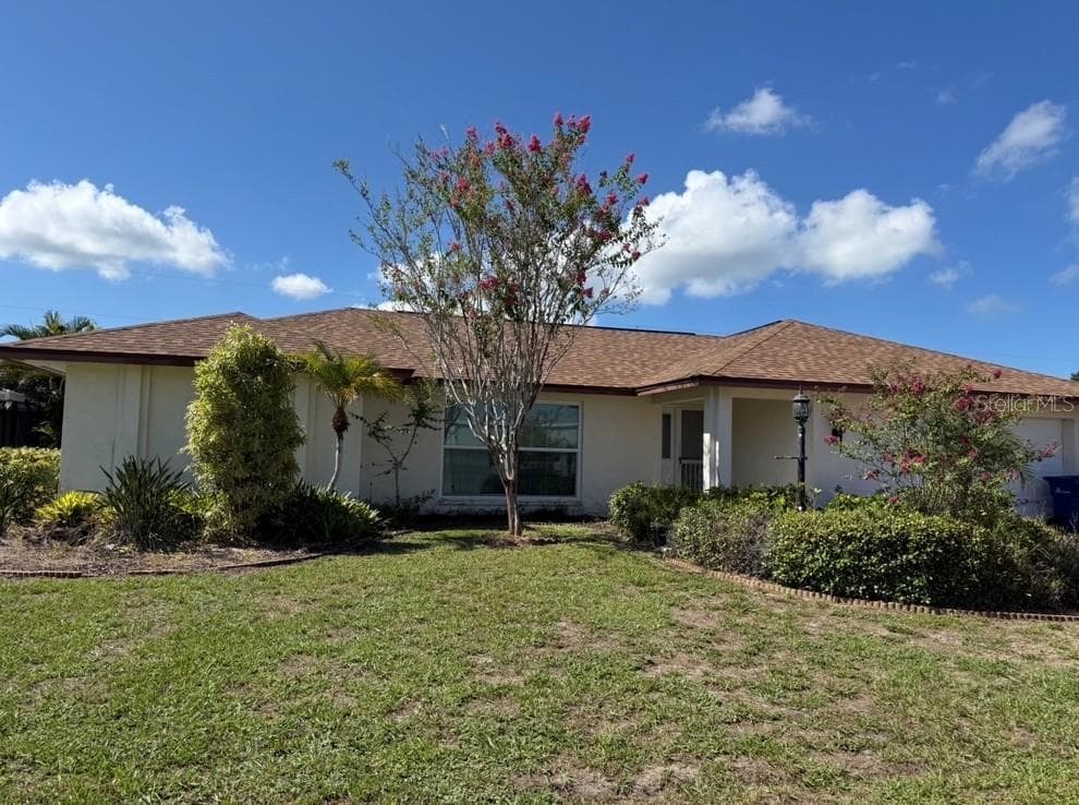 386 PINEVIEW DRIVE