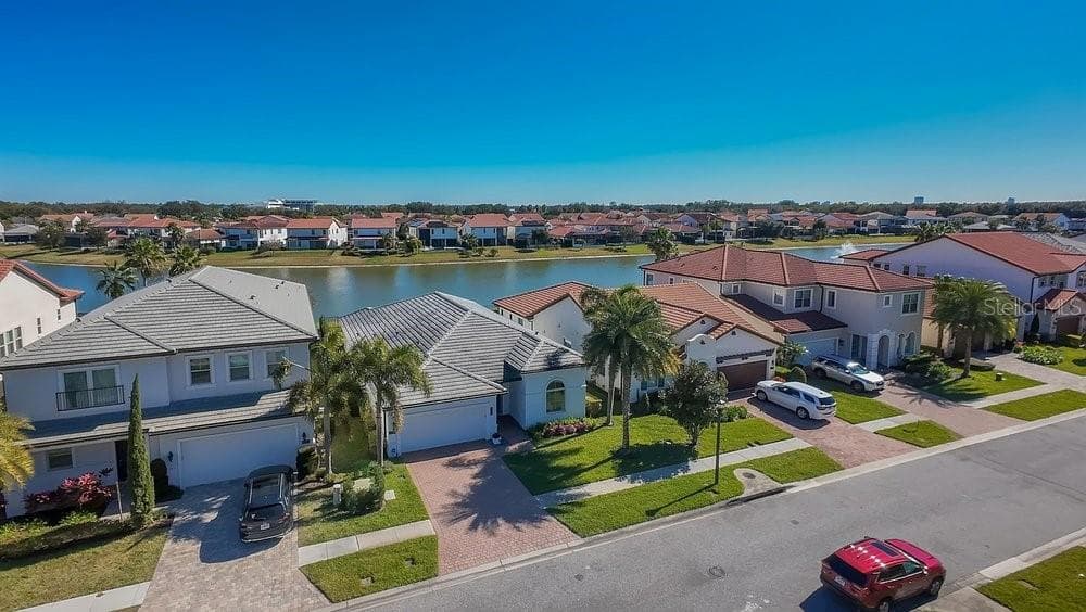 10481 ROYAL CYPRESS WAY