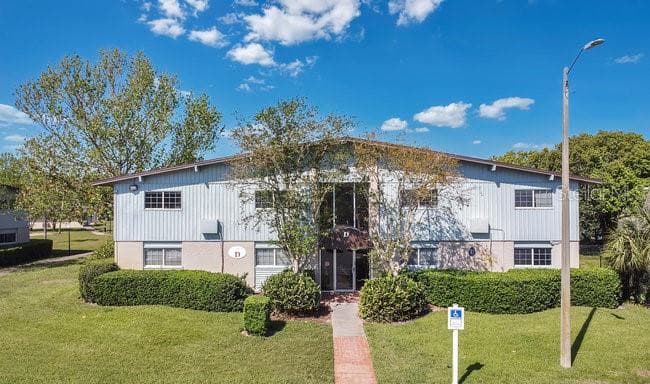 1695 LEE ROAD