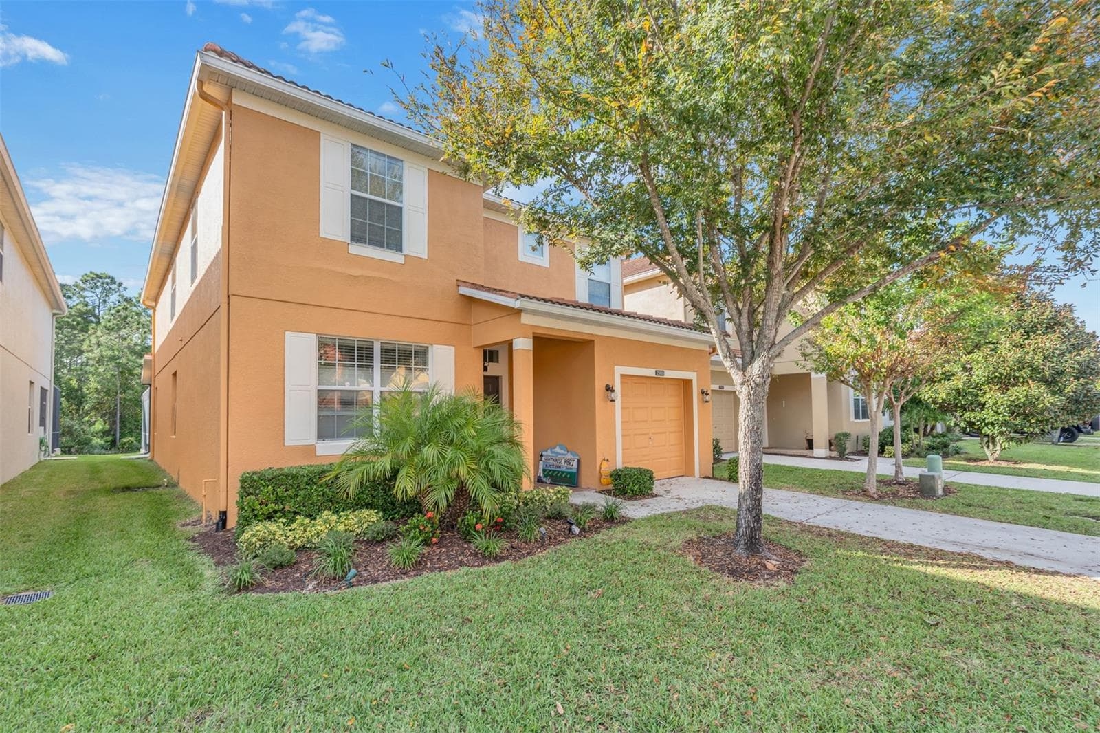 2908 BANANA PALM DRIVE