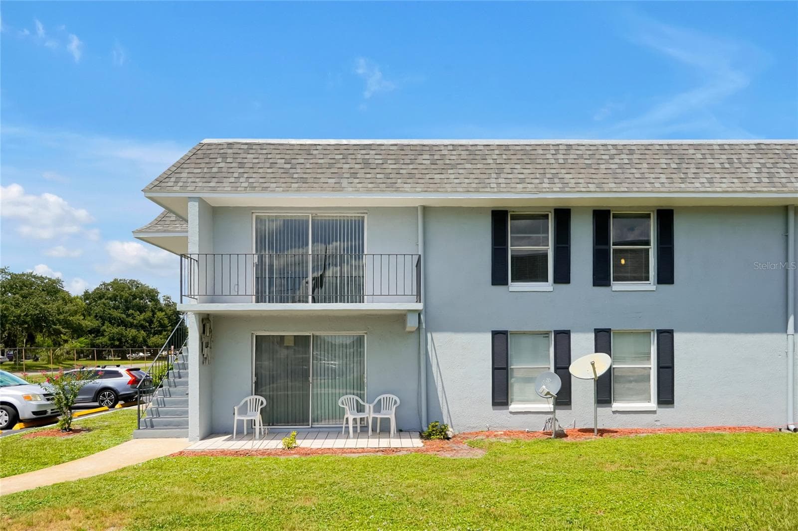 915 OAK RIDGE ROAD