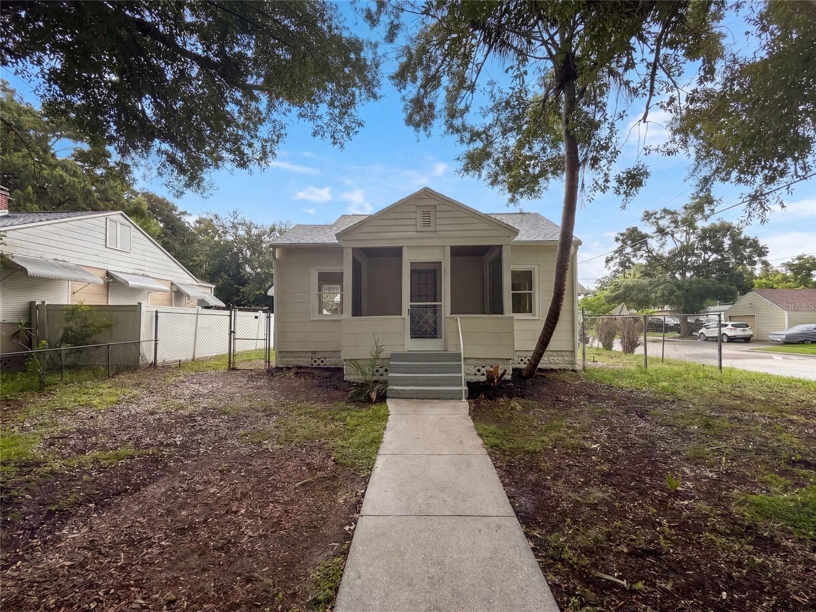 1901 20TH AVENUE