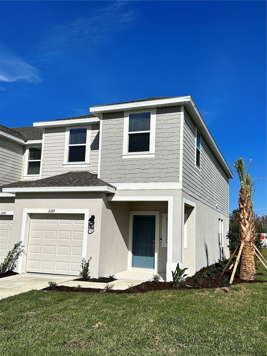 2287 PORTRAIT STREET