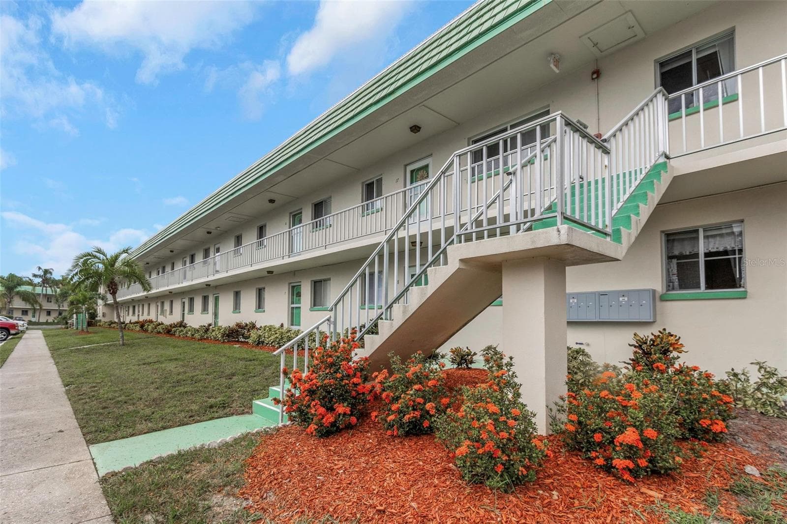 2001 GREENBRIAR BOULEVARD