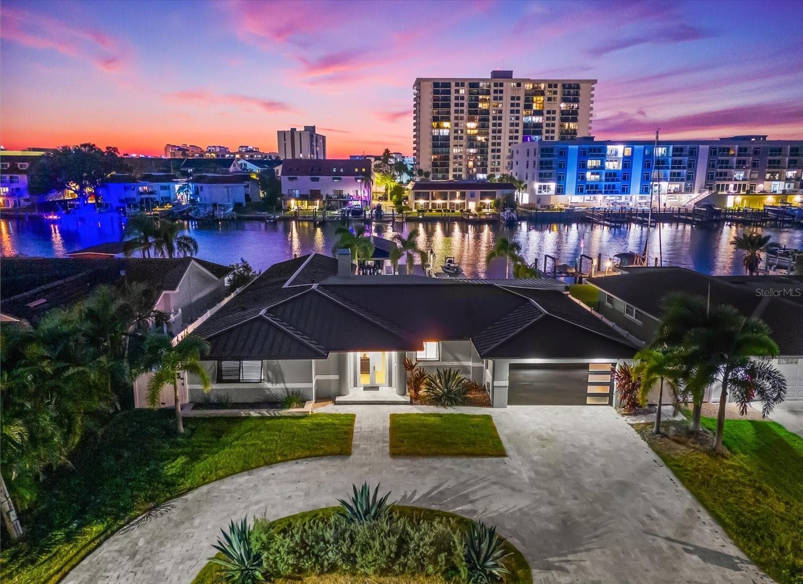 330 LEEWARD ISLAND