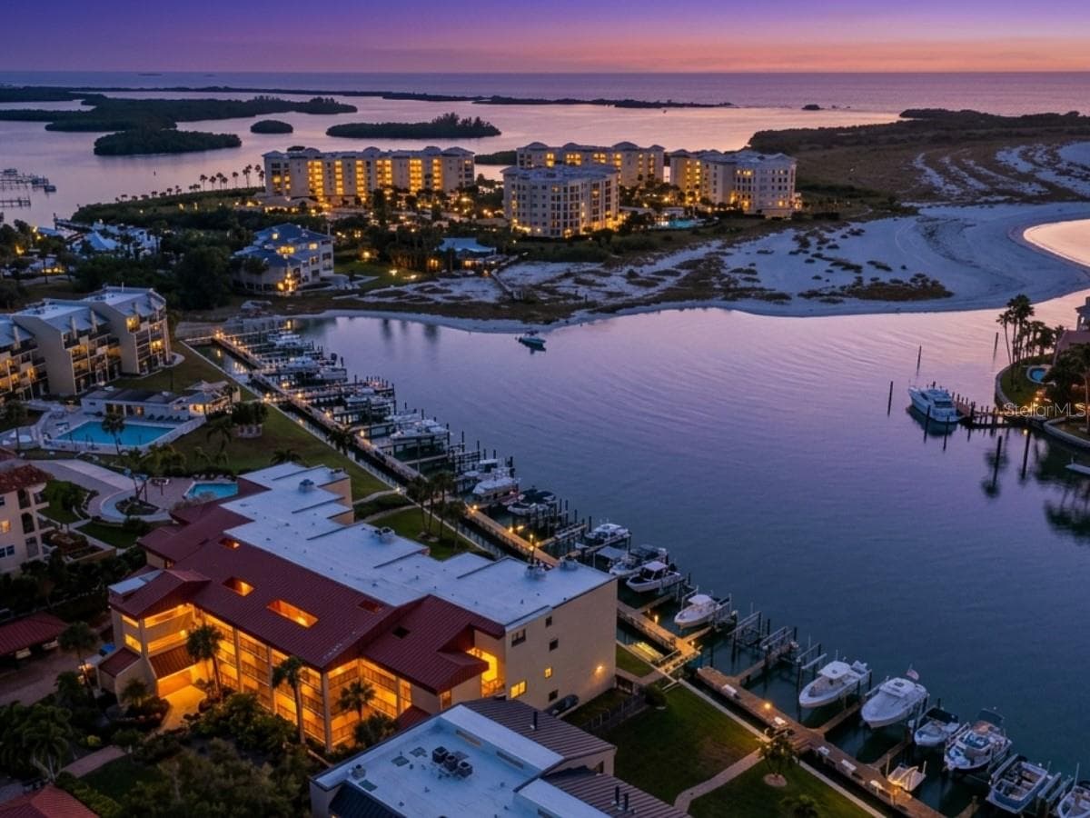 1060 PINELLAS BAYWAY