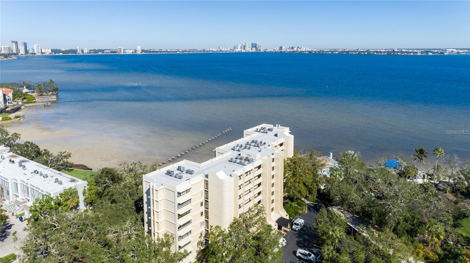 5020 BAYSHORE