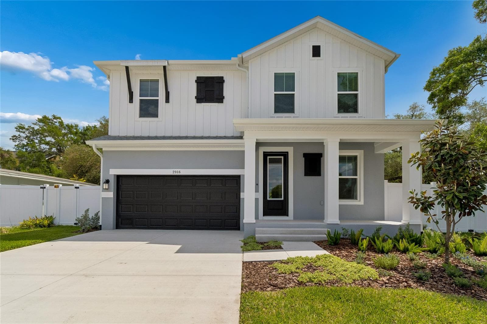 2916 ELLIS DRIVE