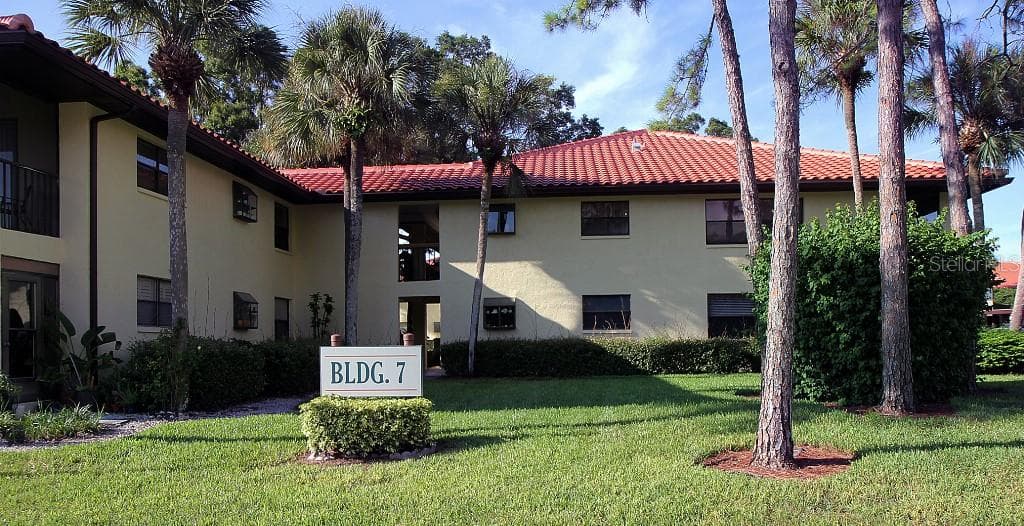 704 HAMMOCK PINE BOULEVARD