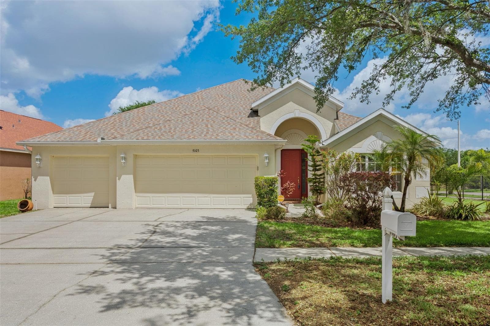 9103 PINEBREEZE DRIVE