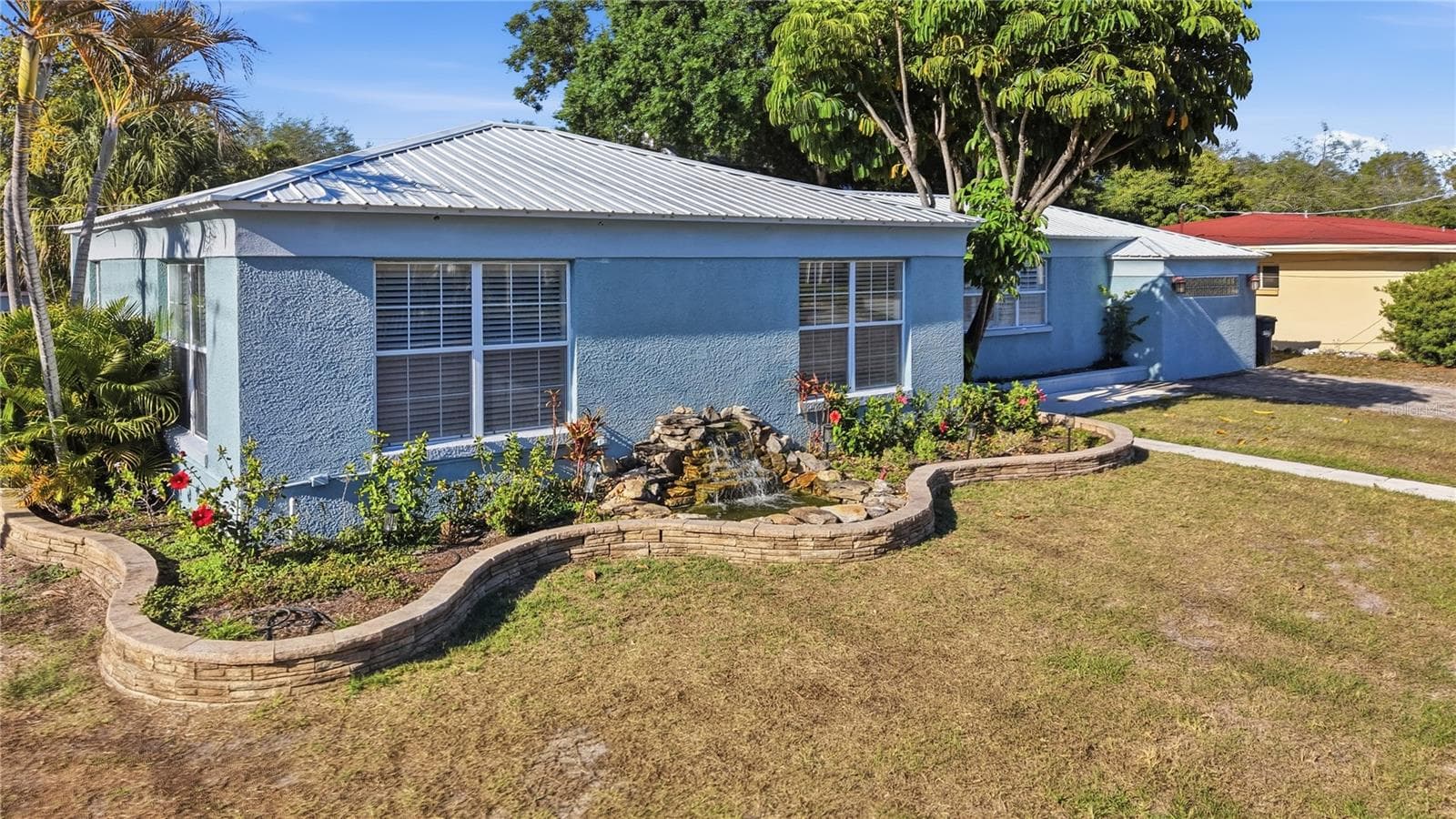 3921 BAY TO BAY BOULEVARD