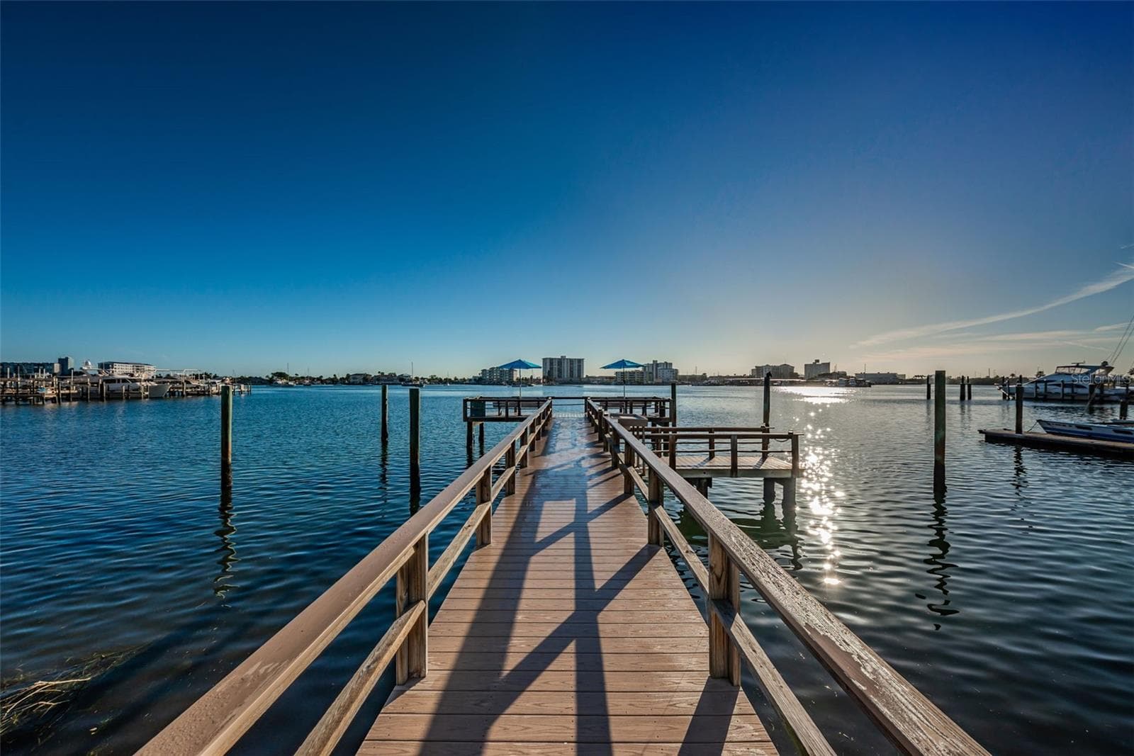 483 SHORE DRIVE