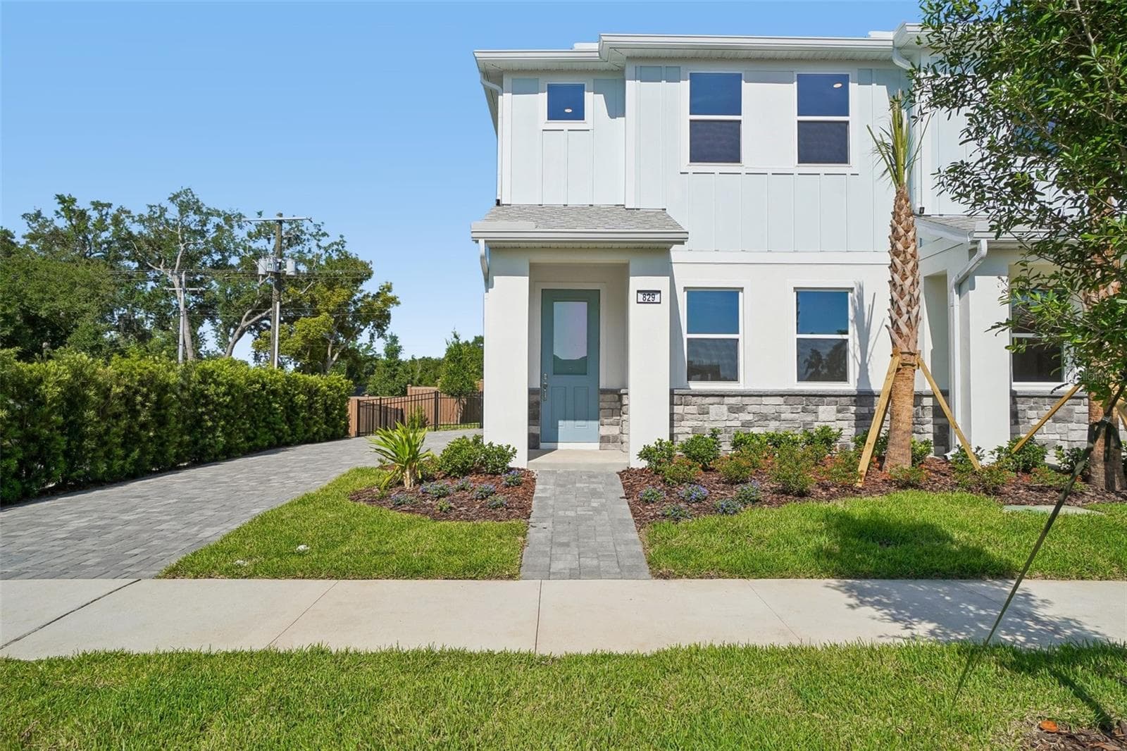 616 SILVER STREAM COURT