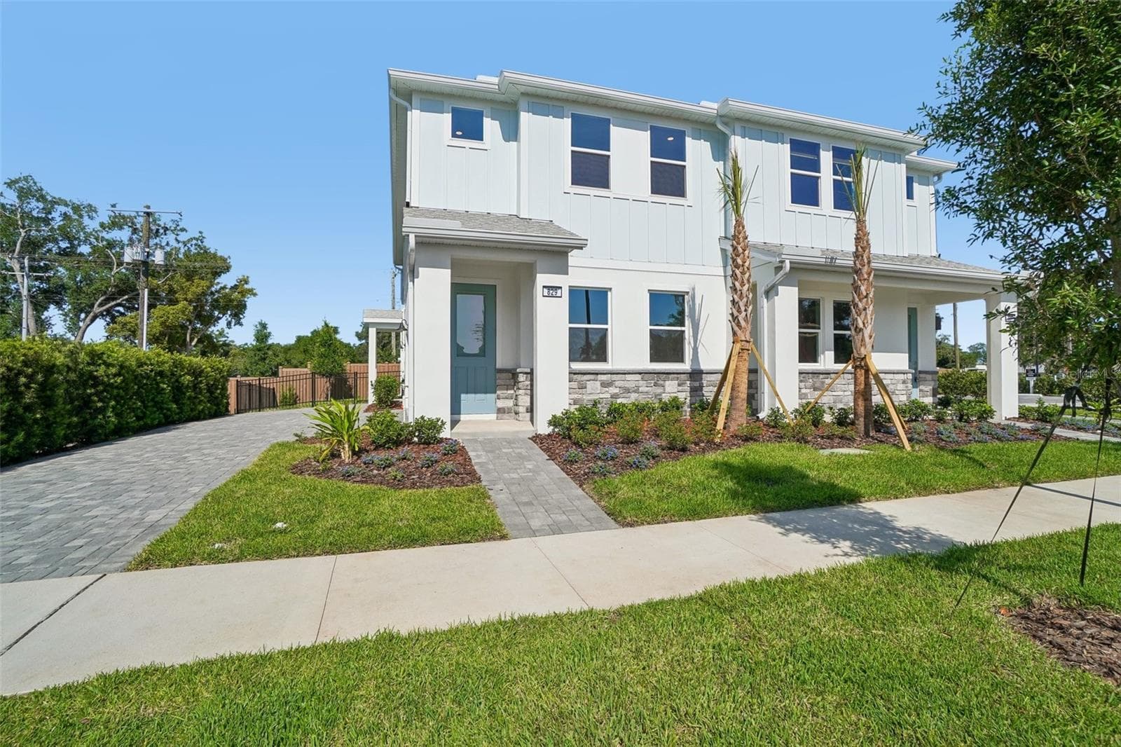 607 SILVER STREAM COURT