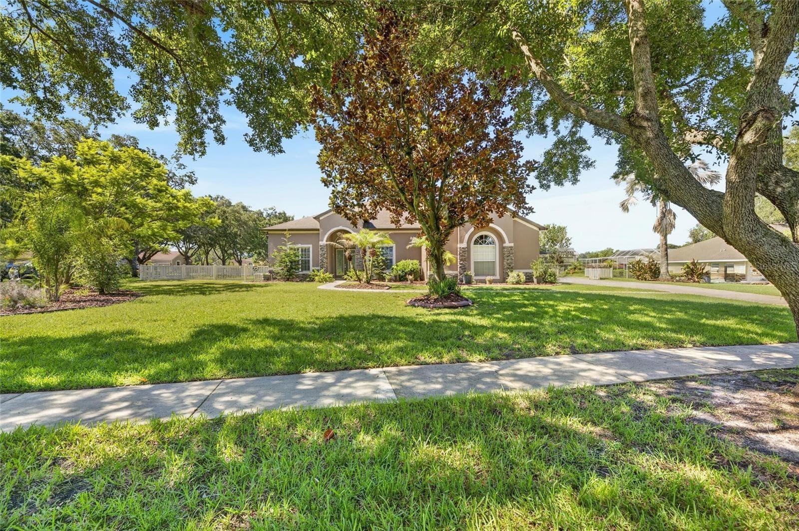 209 FOREST BREEZE AVENUE
