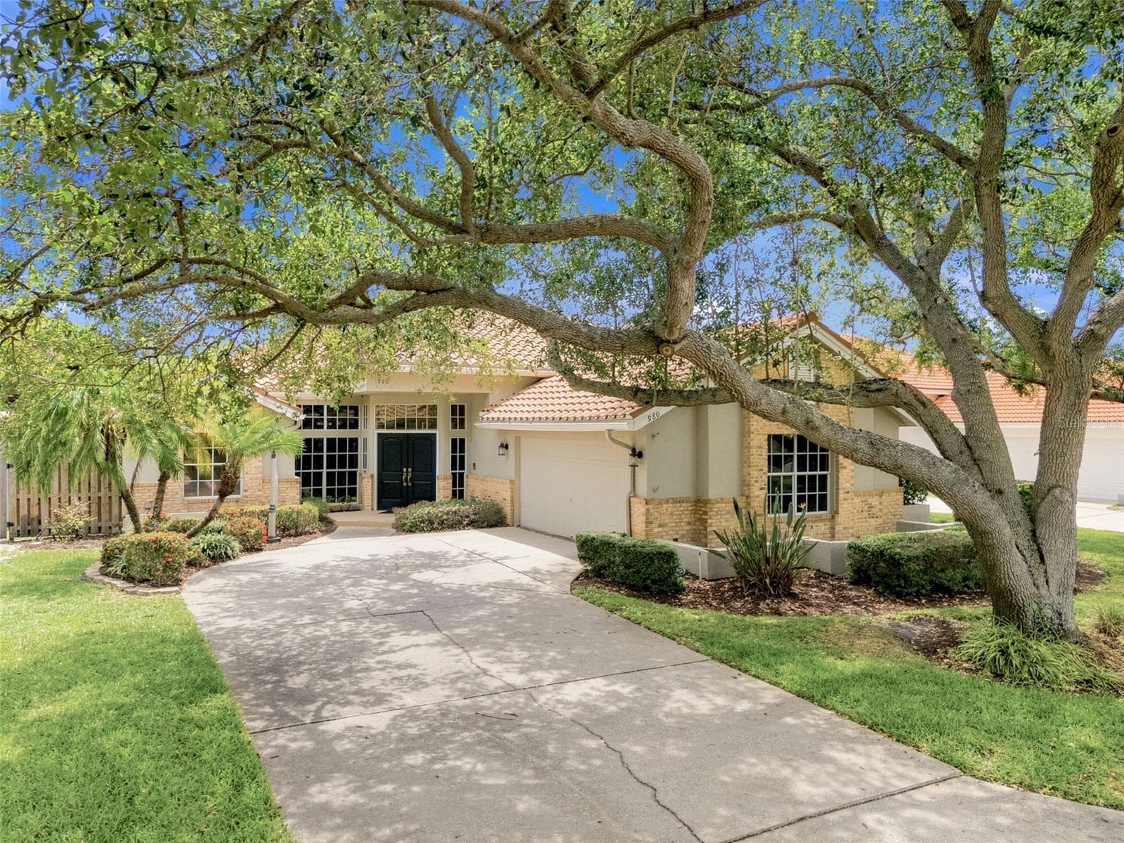 980 LIVE OAK AVENUE