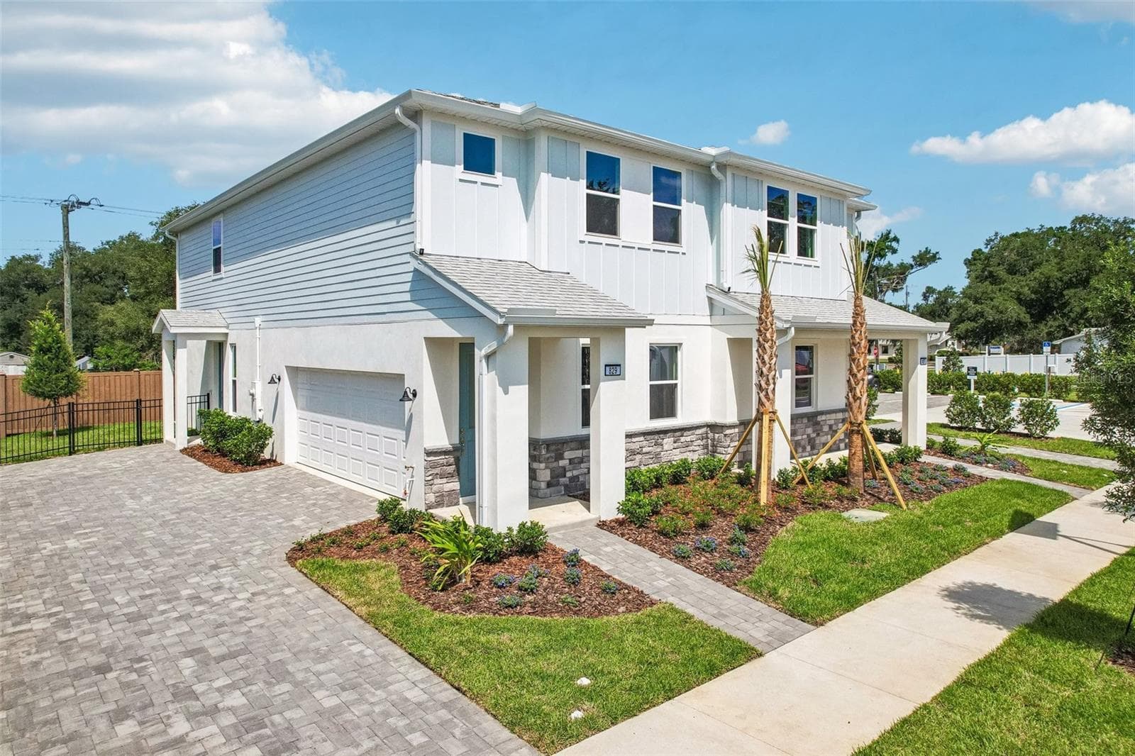 648 SILVER STREAM COURT