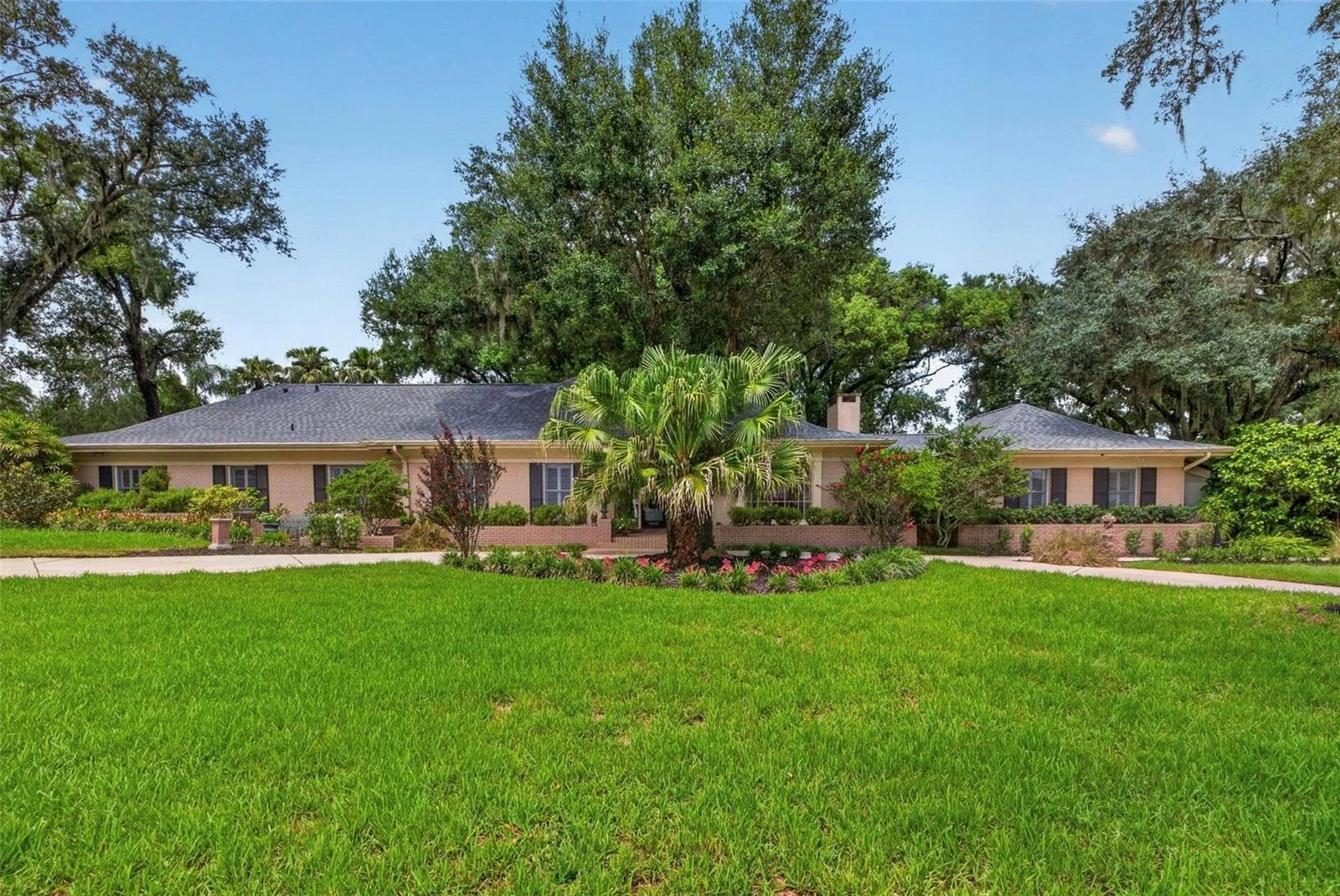602 RIVERHILLS DRIVE