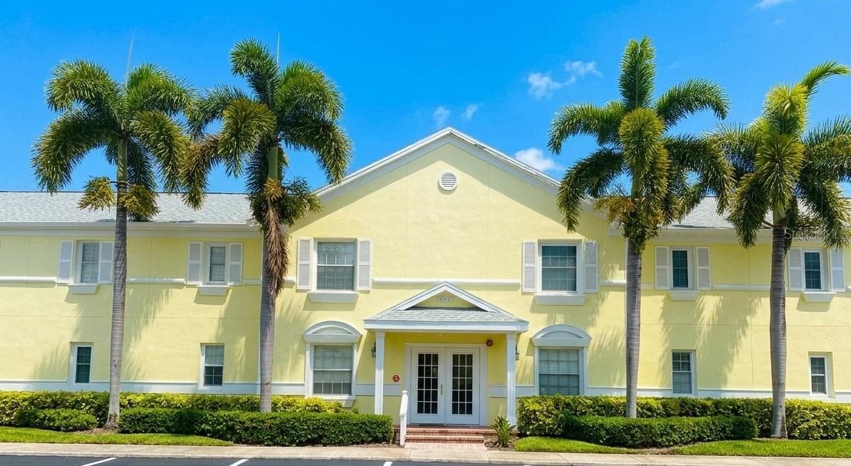 4728 BEACH