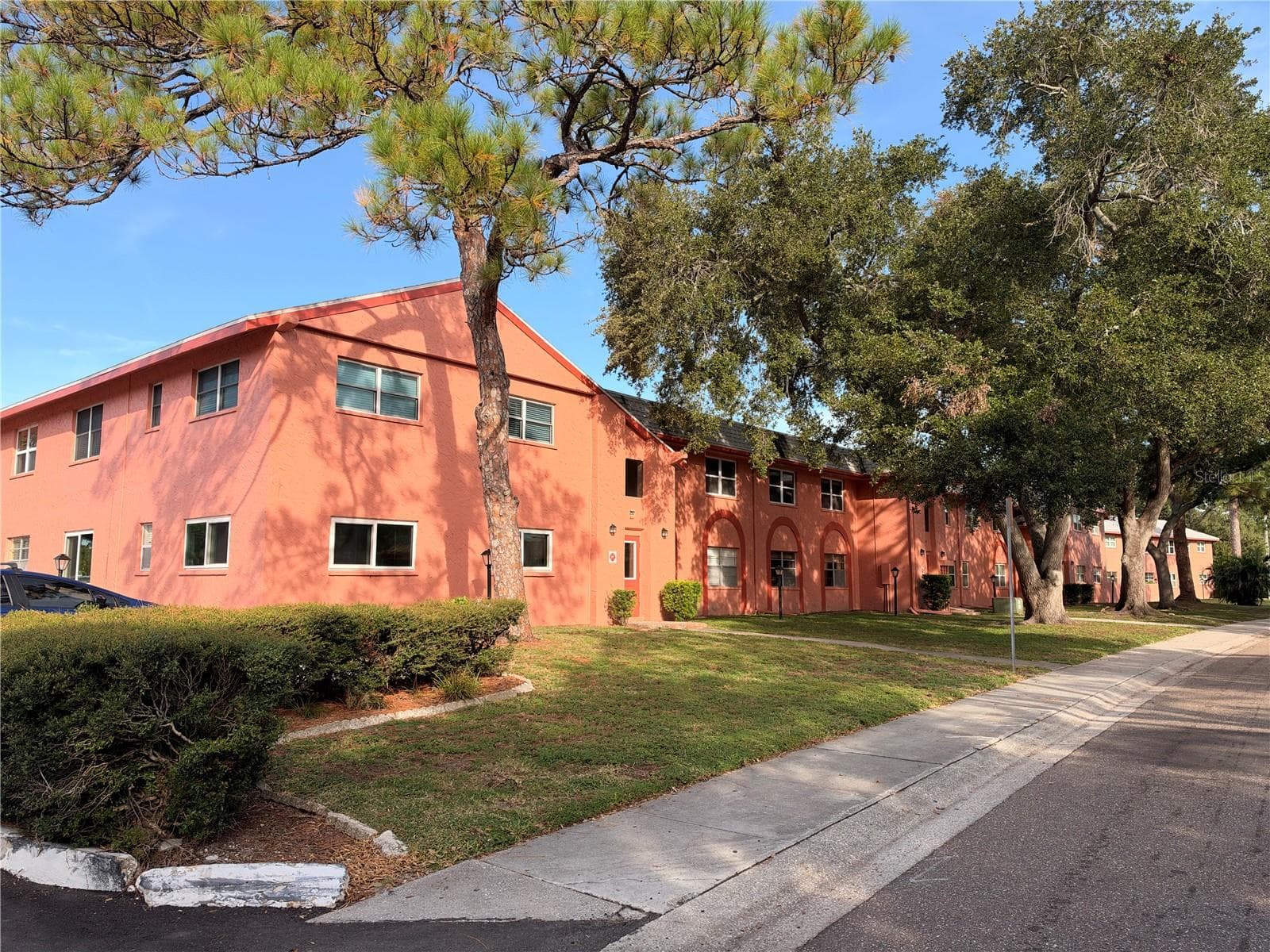 251 LINCOLN CIRCLE