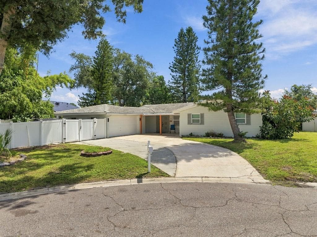 10744 DRUMMOND ROAD