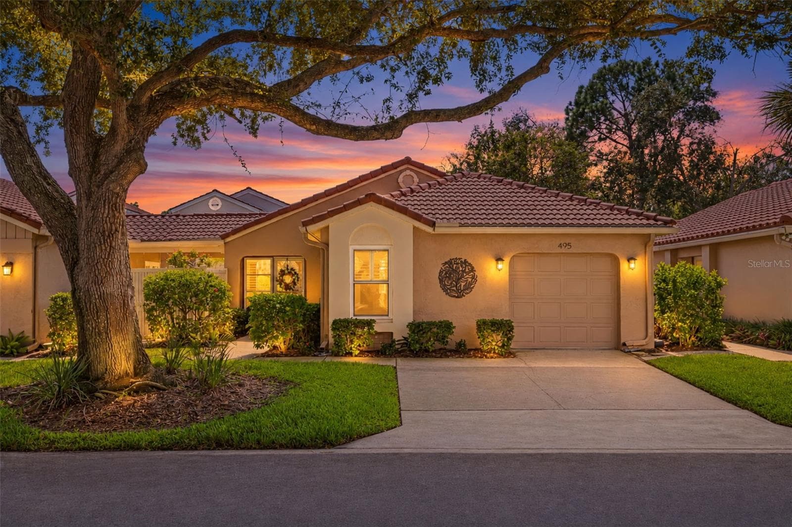 495 ST TROPEZ CIRCLE