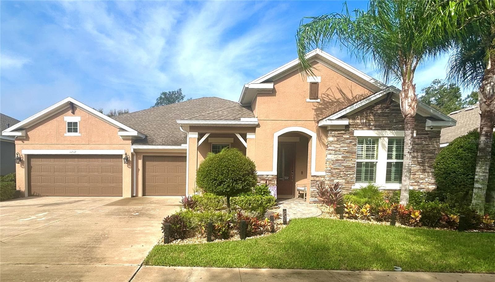 1212 LOREA LANE