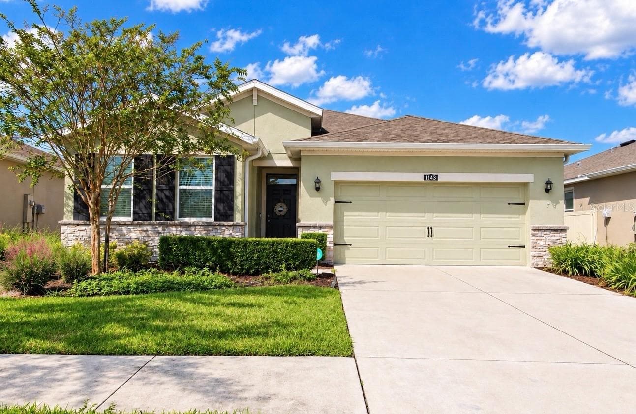 1143 PIPESTONE PLACE