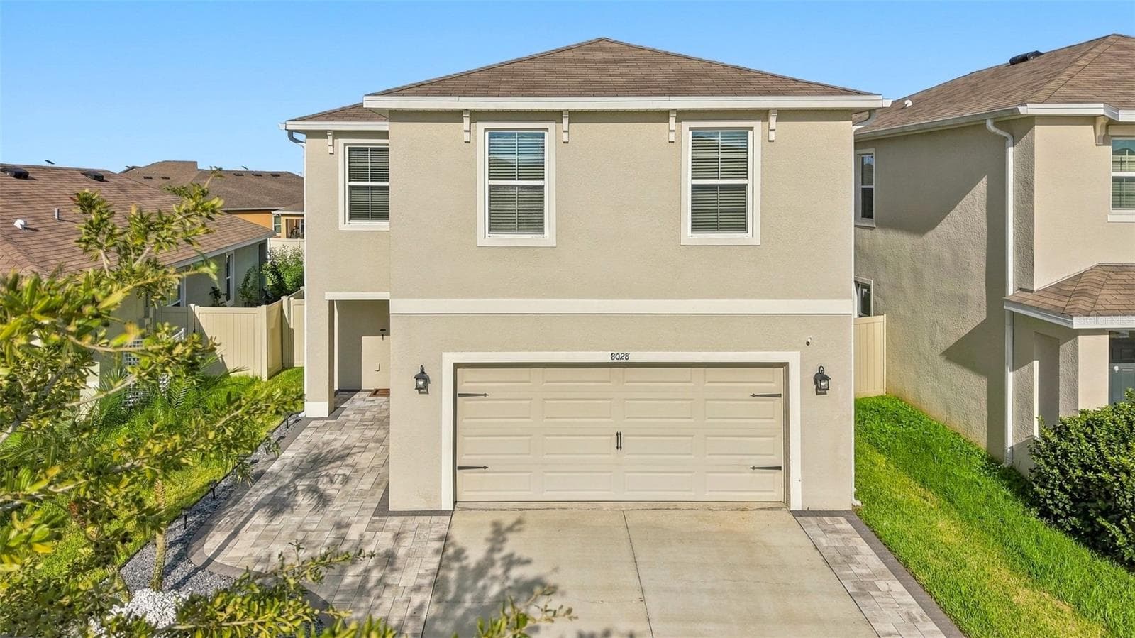 8028 PELICAN REED CIRCLE