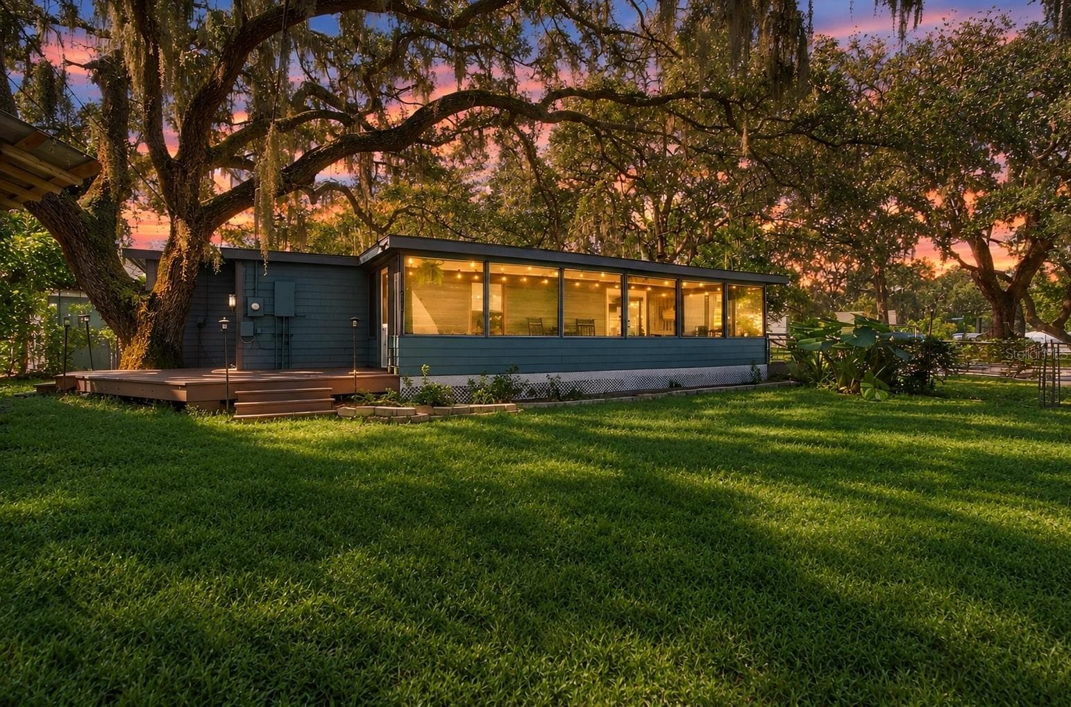 1922 BEACHWAY LANE