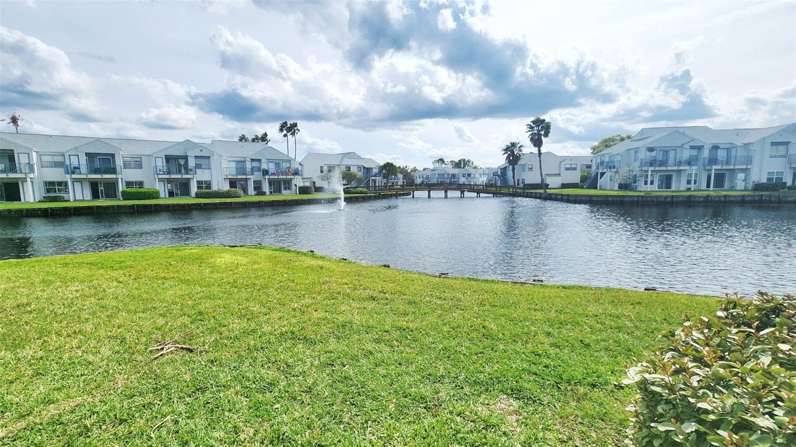 2528 WOODGATE BOULEVARD