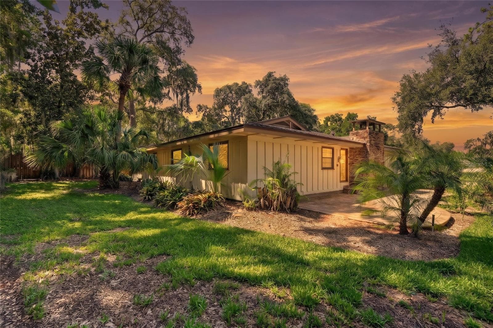 2053 WOODY DRIVE